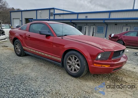 2008 Ford Mustang z USA, uszkodzony, nr VIN 1ZVHT80N185200997